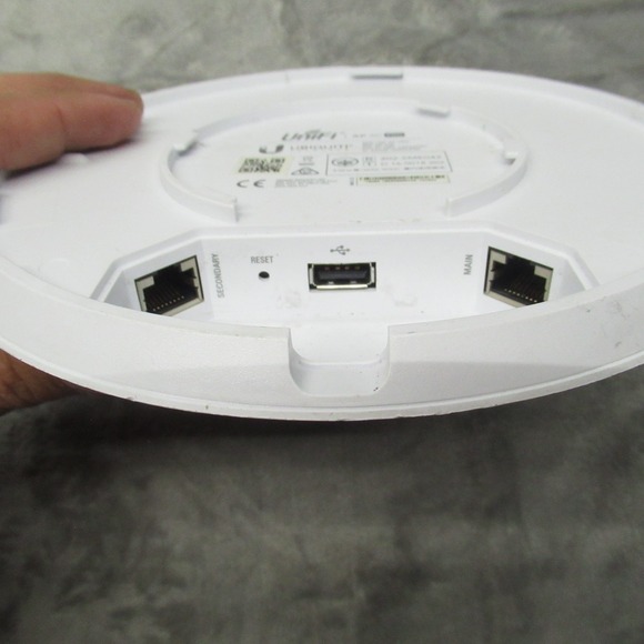 Ubiquiti UniFi AP AC PRO Wireless WiFi Access Point UAP AC PRO PoE - Picture 5 of 6